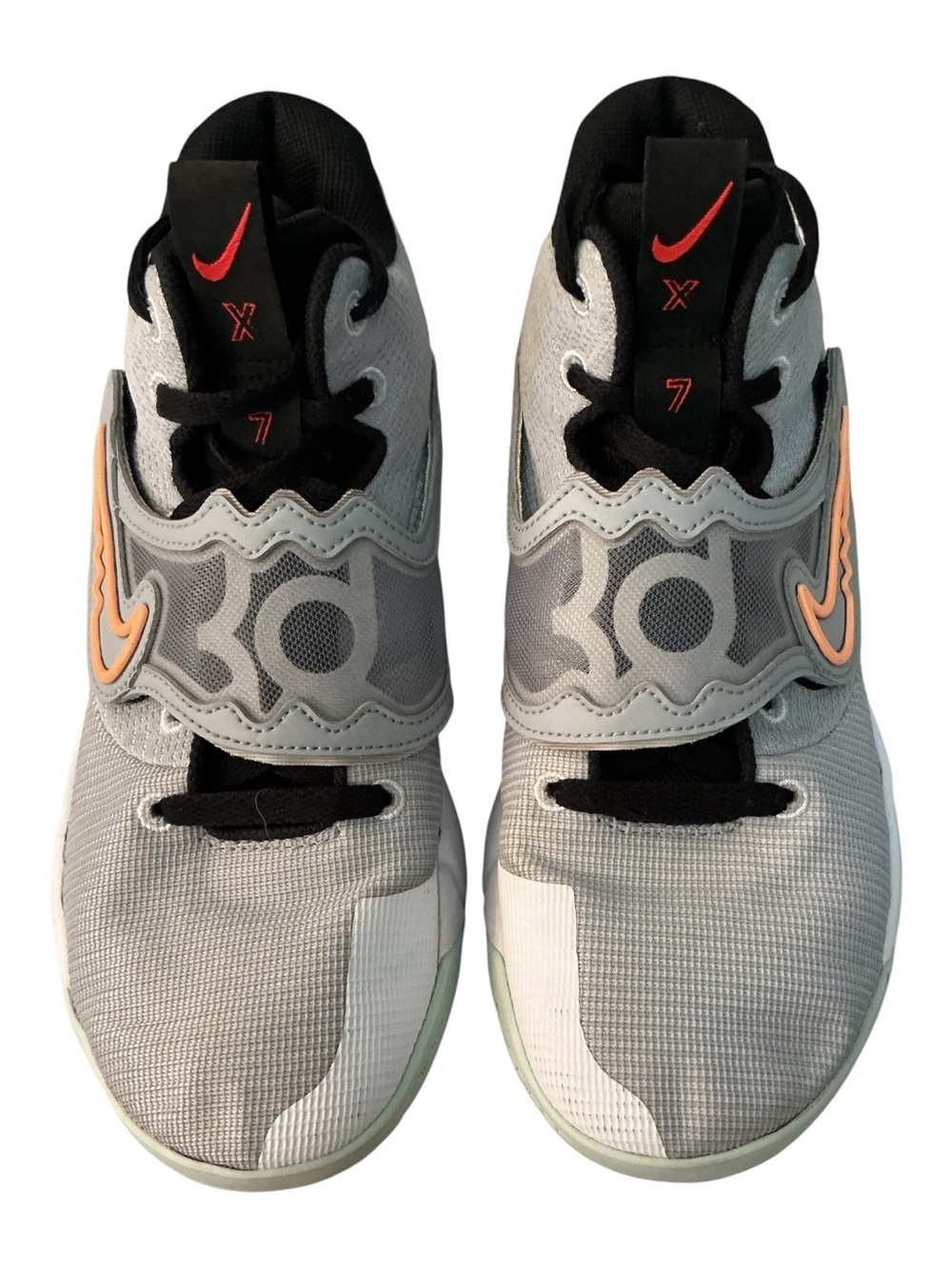 Nike Kevin Durant Trey KD basketball shoes. Athletic wear active wear sporty sz9